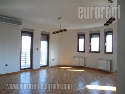 Apartment, 101 m<sup>2</sup> + ter 220 m<sup>2</sup>