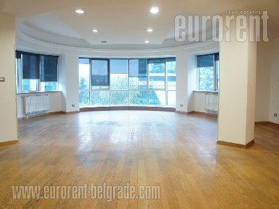 Poslovni prostor, 200 m<sup>2</sup>