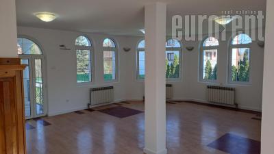 Poslovni prostor, 500 m<sup>2</sup>